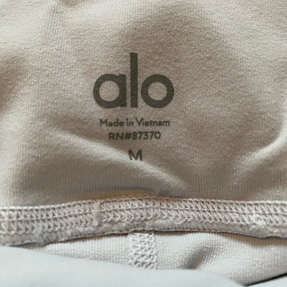 NWOT Alo - dove grey Moto legging M - Picture 5 of 5